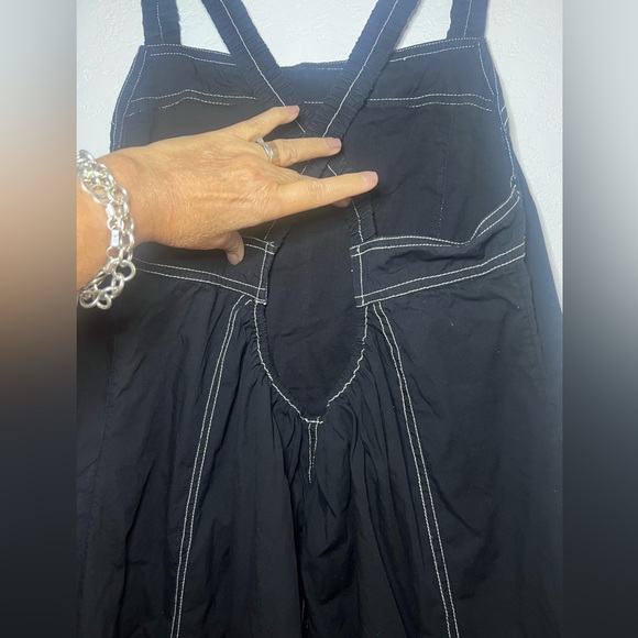 Black Dress - Picture 6 of 7